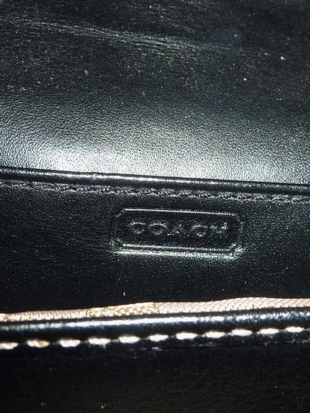 Coach Black Leather Sunglasses Glasses Case Magnetic Closure - Picture 3 of 4